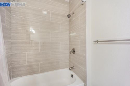 24494 Leona Dr, Hayward CA  94542-1010 exterior