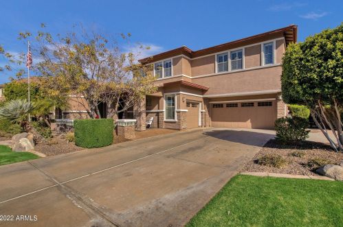 588 Janet Way, Gilbert, AZ 85297-1477