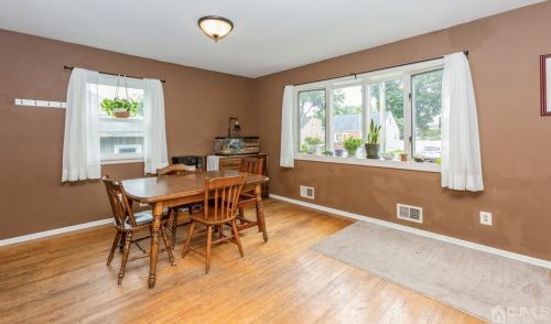 243 Oakland Ave, South Plainfield NJ  07080-4040 exterior