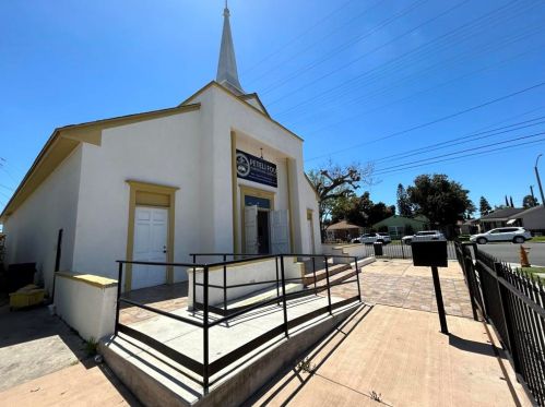 1202 Plymouth St, Long Beach, CA 90805-6140