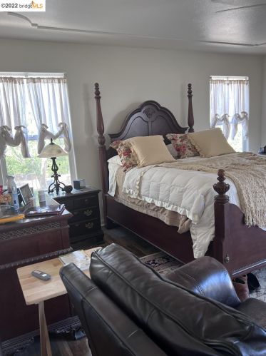 233 Menzel Rd, Hollister CA  95023-9745 exterior