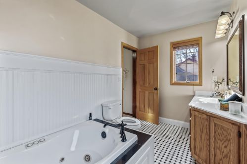 414 6th St, Hastings MN  55033-1916 exterior