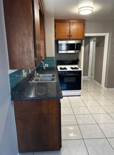 666 Florence St, Turlock CA  95380-4711 exterior