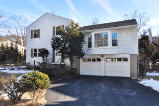 6 Willow Ln, Irvington On Hudson, NY 10533-1110