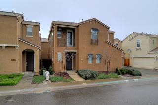 9956 Macabee Ln, Elk Grove CA  95757-2551 exterior