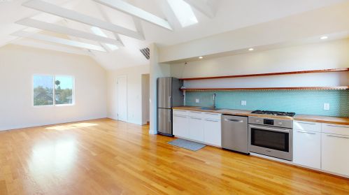 2043 7th Ave, Oakland CA 94606-1943 exterior