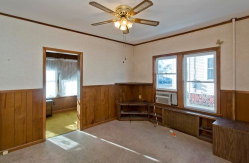 38 Jennings St, Chicopee MA 01020-1920 exterior