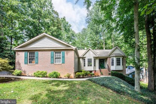 2203 Lakeview Pkwy, Locust Grove, VA 22508-5708