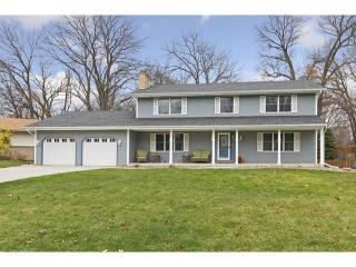 1233 Flicker Cir, Saint Paul, MN 55123-1115