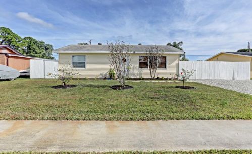 804 Montego Dr, West Palm Beach, FL 33415-3844
