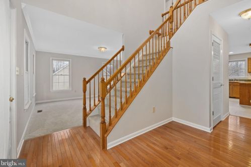 6020 Fox Point Rd, Fredericksburg, VA 22407-8355