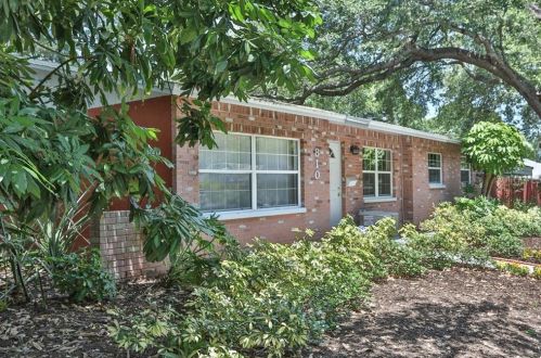 810 22nd St, Saint Petersburg, FL 33713-7032