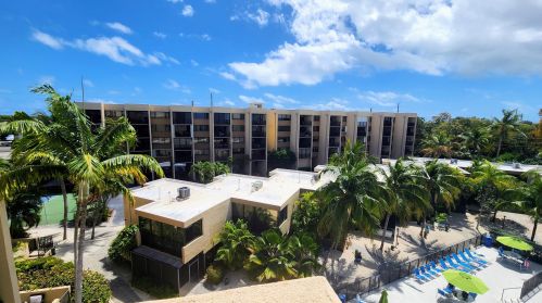 104350 Overseas Hwy, Key Largo FL  33037-2936 exterior