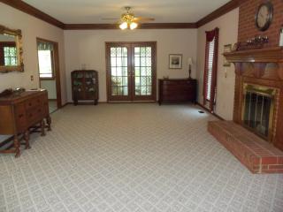 312 Silver Branch Rd, Cayce-West Columbia SC  29170-2469 exterior