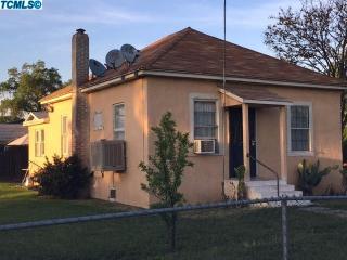 846 Tulare Ave, Tulare CA  93274-0043 exterior