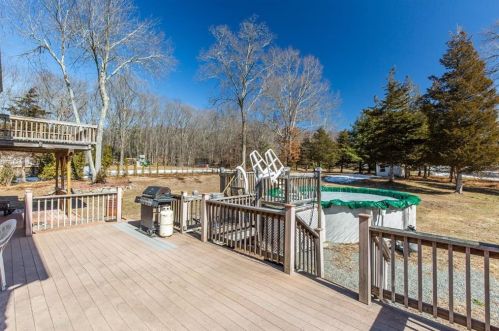 33 Hopkins Ave, Providence RI 02919-1505 exterior