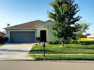 7502 Mishkie Dr, Jacksonville, FL 32244-8160