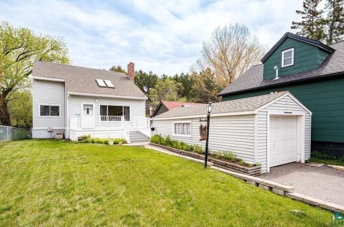 1938 Minnesota Ave, Duluth, MN 55802-2444