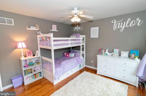 12 Bittersweet Dr, Cochranville PA  19330-1406 exterior