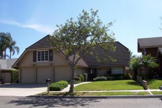 2242 Caper Tree Dr, Tustin CA  92780-7113 exterior