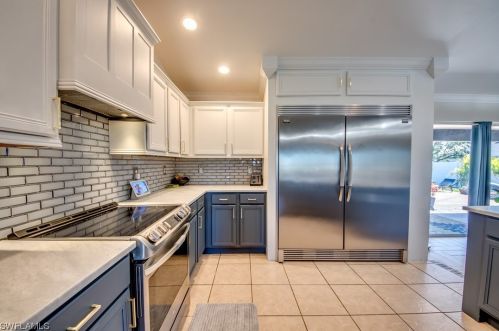 2505 20th Ave, Cape Coral FL  33904-3226 exterior