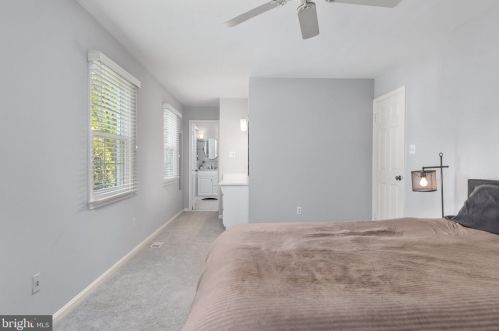 1125 Artic Quill Rd, Herndon VA  20170-3603 exterior