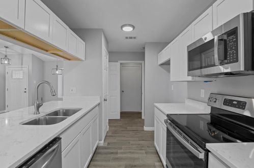 1731 Eastcliff Dr, Dallas TX  75217-1258 exterior