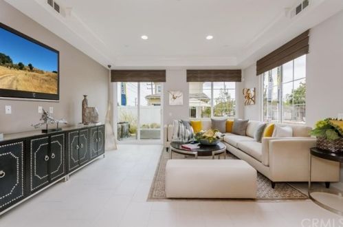 21721 Normandie Ave, Torrance, CA 90501-3907