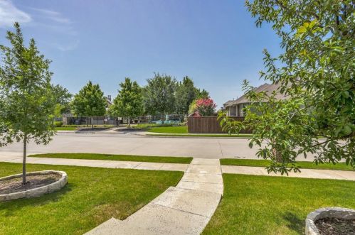 954 Beverly Ln, Allen TX  75013-5717 exterior