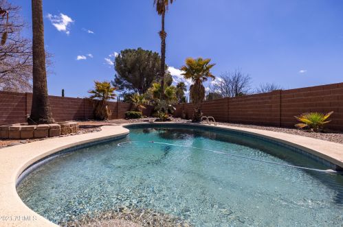 933 Pico Ct, Sierra Vista, AZ 85635-4425