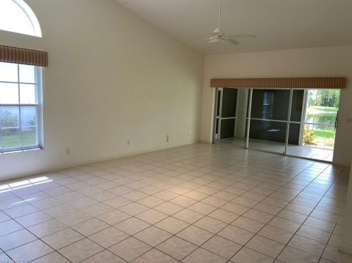 240 Melrose Pl, Naples, FL 34104-7848