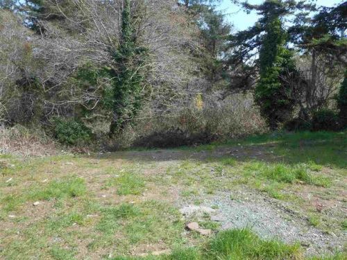 390 Modoc St, Crescent City, CA 95531-2933