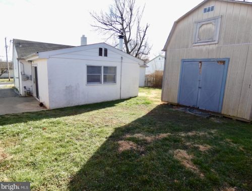 2219 Henlopen Ave, Wilmington DE  19804-3621 exterior