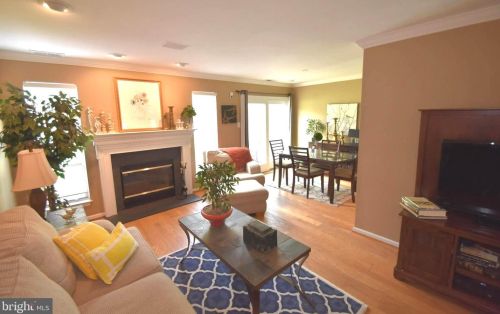 242 Windsor Ct, Glen Mills PA  19342-2027 exterior