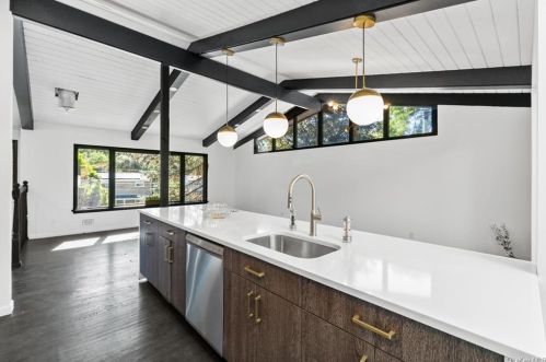 74 Greenwood Ln, White Plains NY  10607-1020 exterior