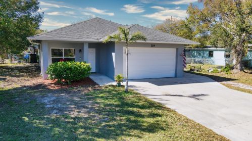 219 26th Ave, Vero Beach, FL 32962-3302