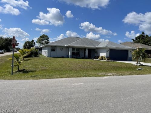 2901 6th St, Lehigh Acres, FL 33976-2521
