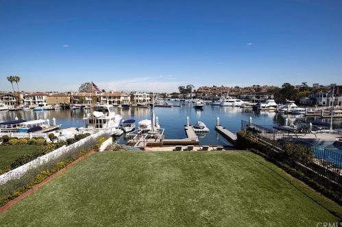 11 Harbor Island Rd, Newport Beach CA  92660 exterior