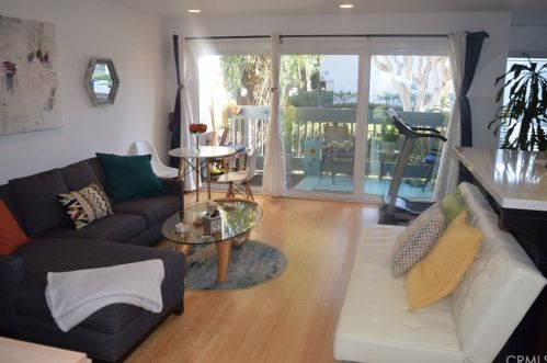 615 Prospect Ave, Redondo Beach, CA 90277-4462