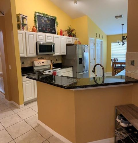 7032 Cascades Ct, Lakeland, FL 33813-5615