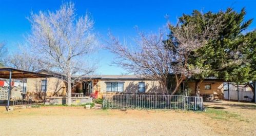 1706 10th St, La Mesa, TX 79331-3434