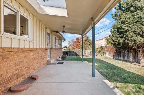 8180 Tpke Dr, Westminster CO 80031-4329 exterior