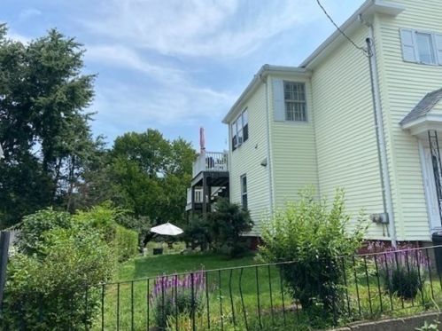 1 Mount Pleasant Ct, Woburn MA  01801-4308 exterior