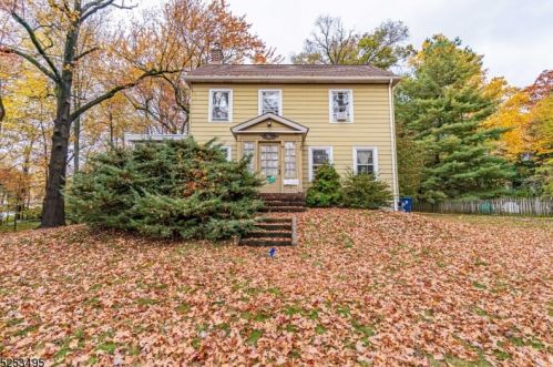 74 Russell Rd, Fanwood, NJ 07023-1265