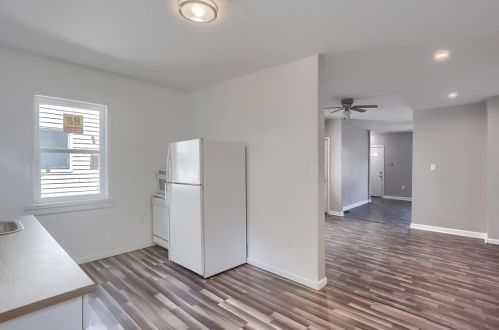 115 Maplewood Ave, Ambridge PA 15003-2412 exterior