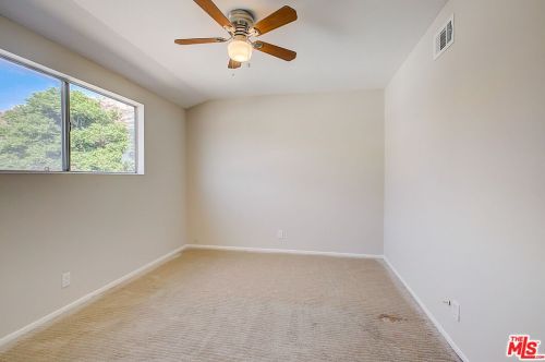 20707 Dot St, Santa Clarita CA  91350-2001 exterior