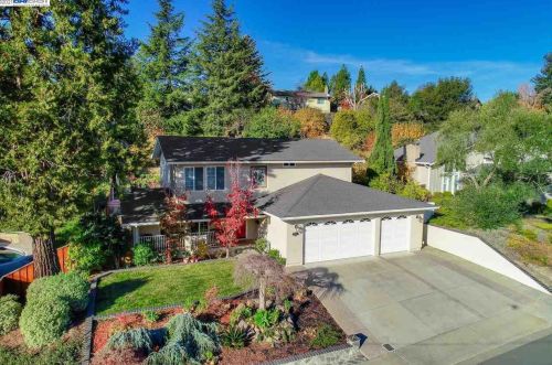 5852 Cold Water Dr, Hayward, CA 94552-1807