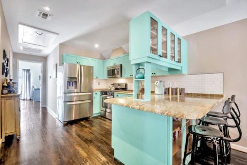 181 Beach 117th St, Far Rockaway, NY 11694-2095