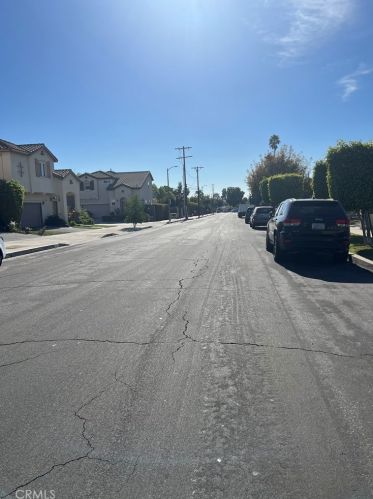 9076 Sylmar Ave, Van Nuys CA  91402-1912 exterior