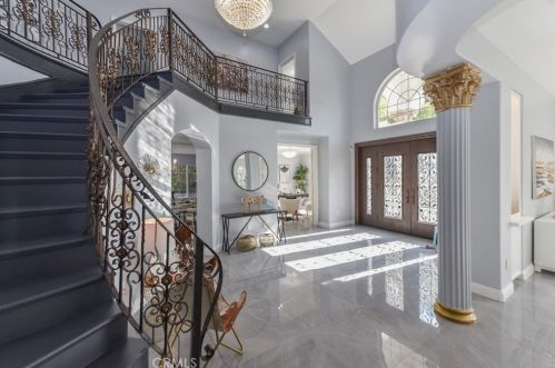 568 Avenida Esplendor, Walnut CA  91789-2684 exterior